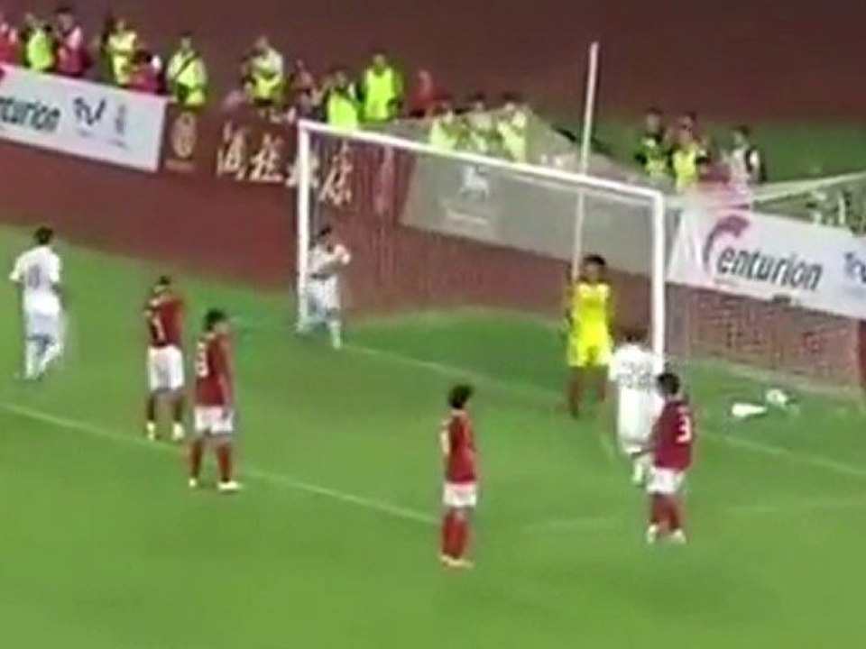 Benzema et le Real Madrid cartonnent face à Guangzhou