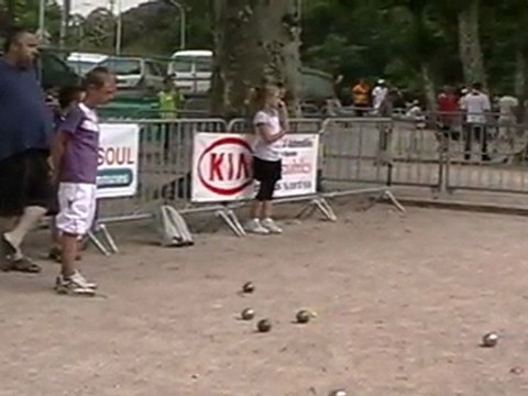 SEMAINE DE LA PETANQUE : BOULISTES EN HERBE