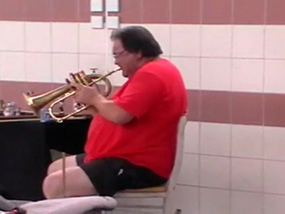 Jean Luc CAPPOZO  jazz et cabas le 23/07/2011 au boulevard du jazz a Melle