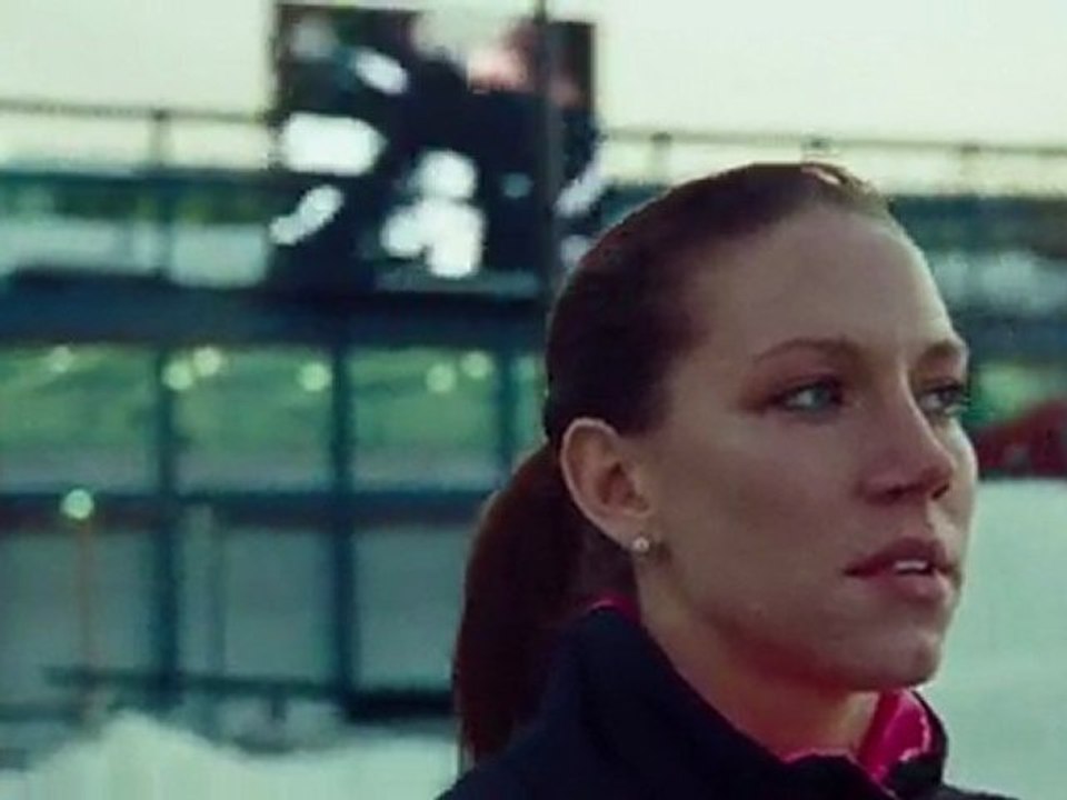 Under Armour Reklamı / Under Armour Heather Mitts Lauren Cheney-US Soccer - bodytr.com