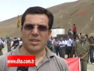 TÜRKİYE SINIRINDA PKK BAYRAĞI DALGALANIYOR! AKP NE YAPIYOR ?