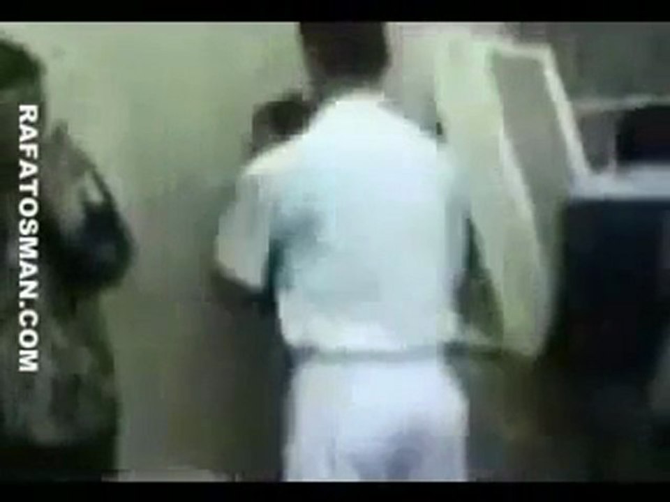 معاملة الظباط المصريين للناس