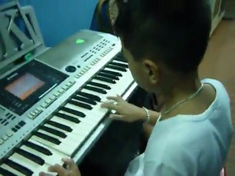 tay du ky - YouTube