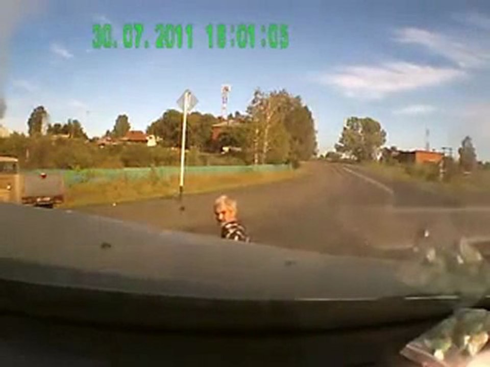 Eléhajt, fällt aus dem Auto