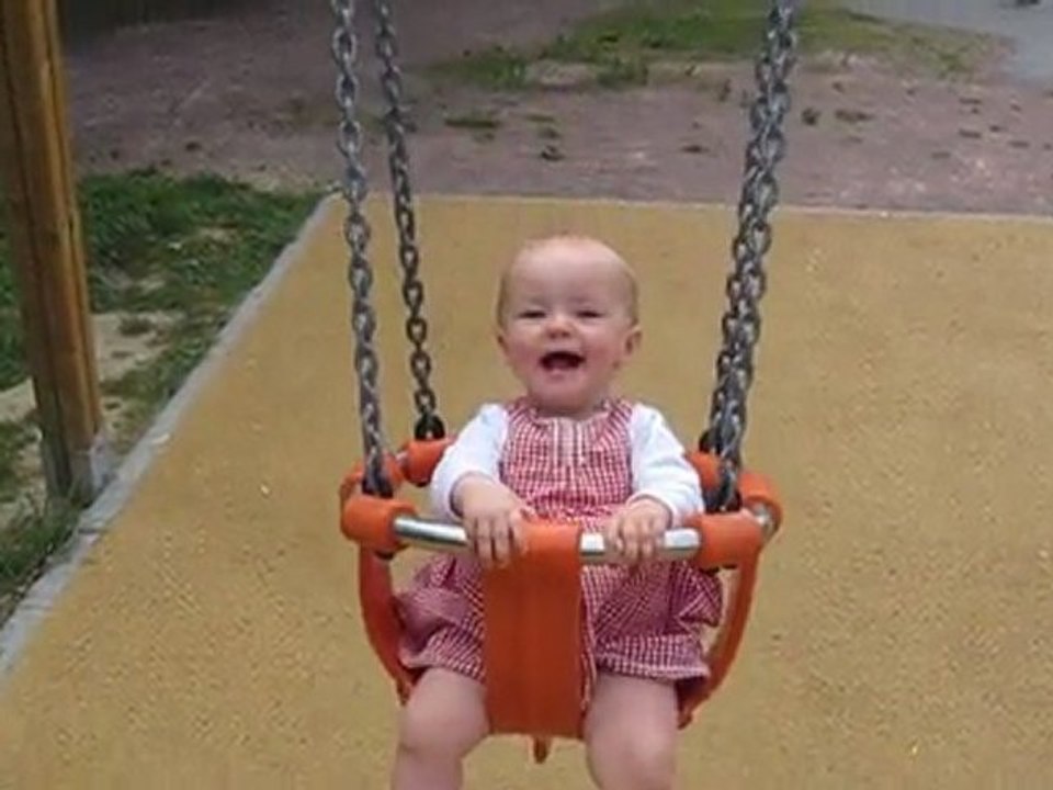 Trop top la balançoire!