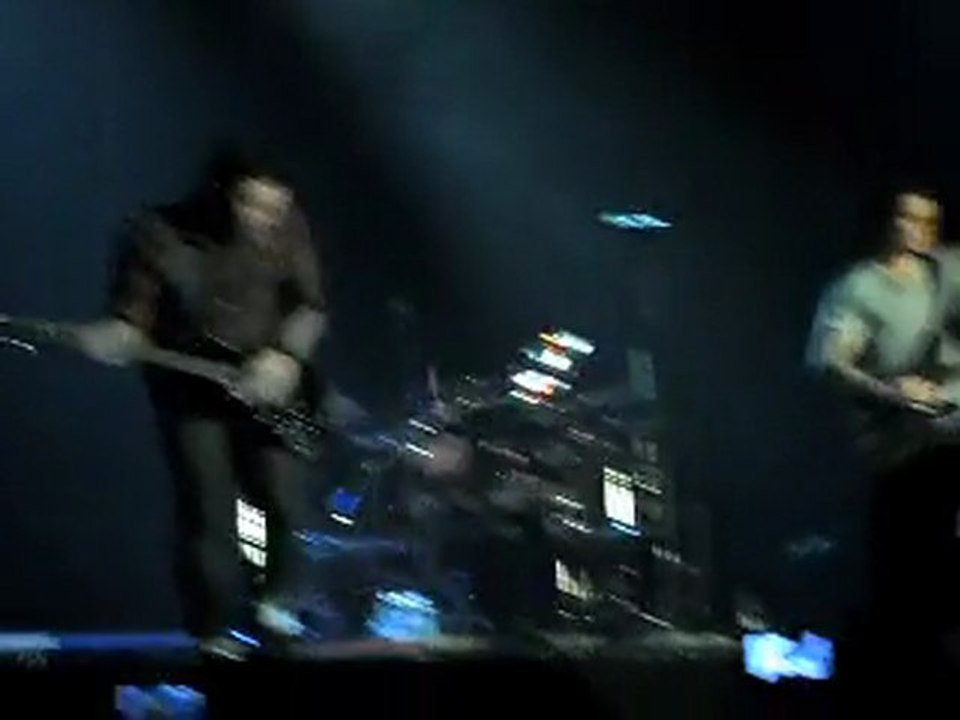 [HD] Avenged Sevenfold - Intro + "Welcome to the family" - Rome, Italy 21.06.2011