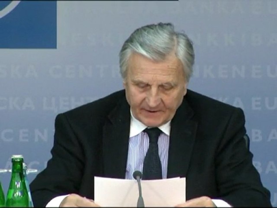 ECB offers hand to fight eurozone crisis