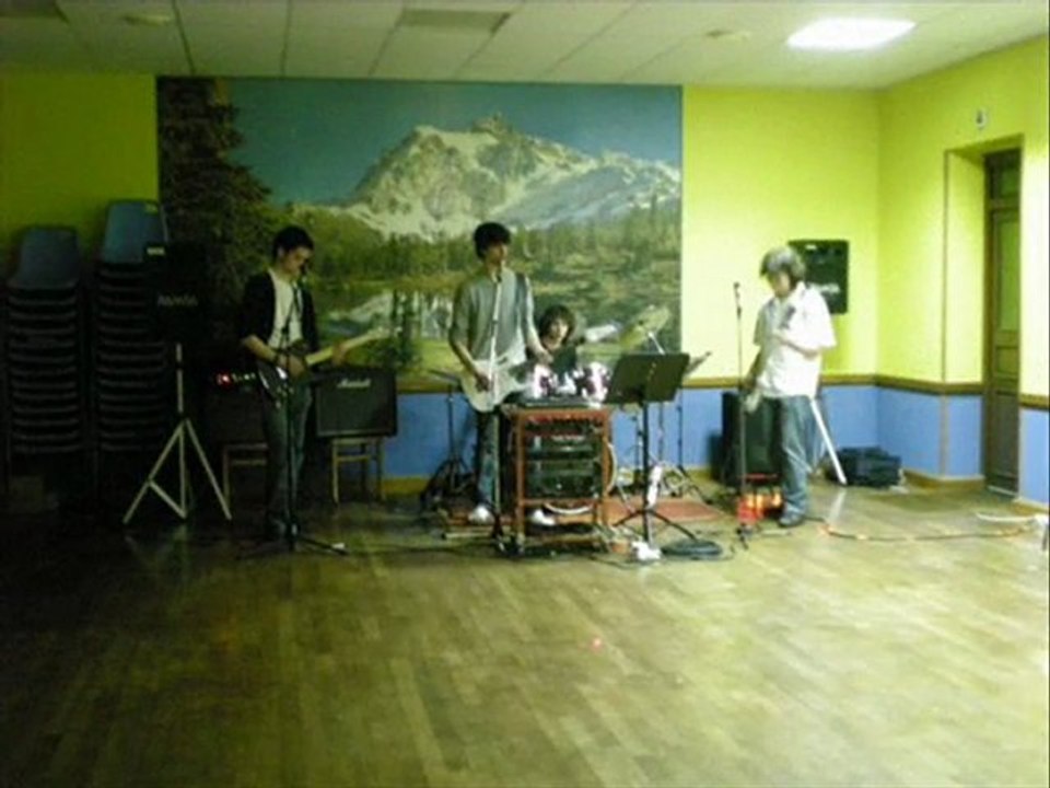 Clip "Should I Stay Or Should I Go ?" par Sweet Drugs