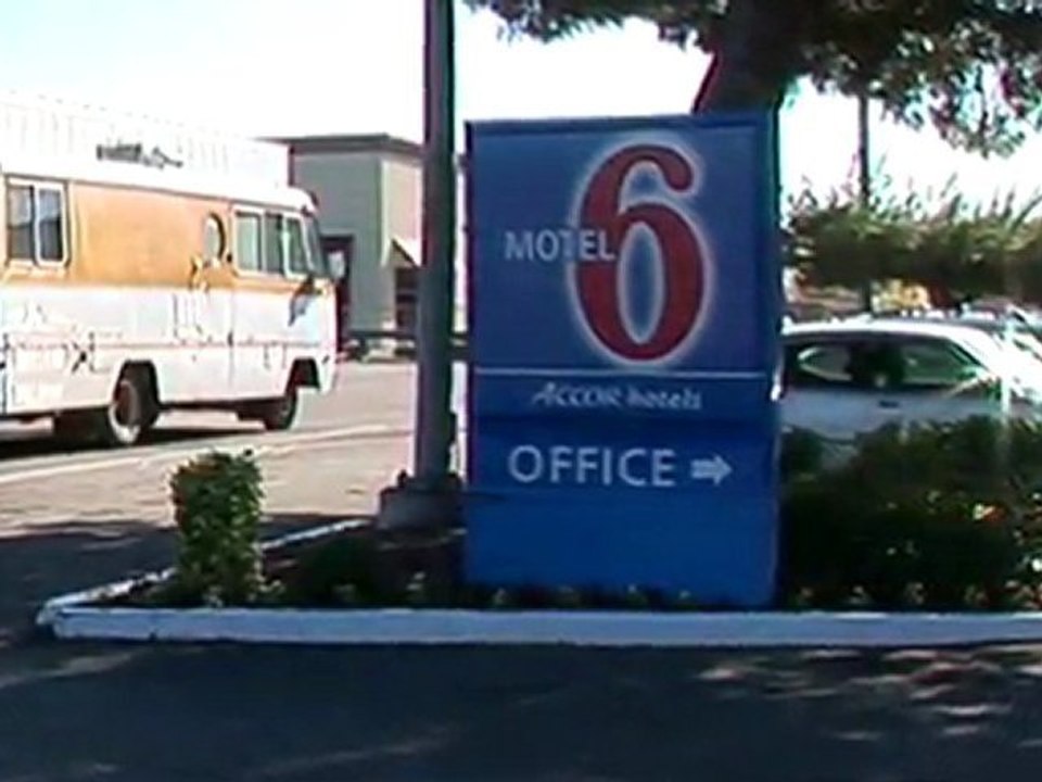 MOTEL 6 TRACY Video Tour