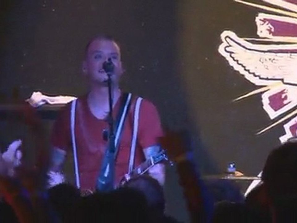Alkaline Trio - Calling All Skeletons (Live)