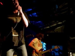 Cage The Elephant - Lotus (live)