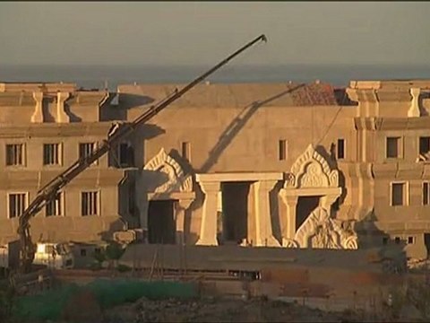 Discovery Channel Fieras De La Ingenieria La Maquina De Olas Mas Grande Del Mundo