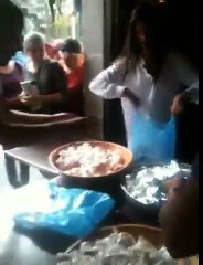 DISTRIBUTION REPAS chez la mome