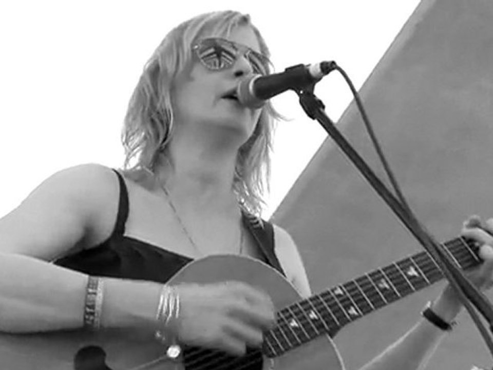 Hilary York - Any Sweeter (live)