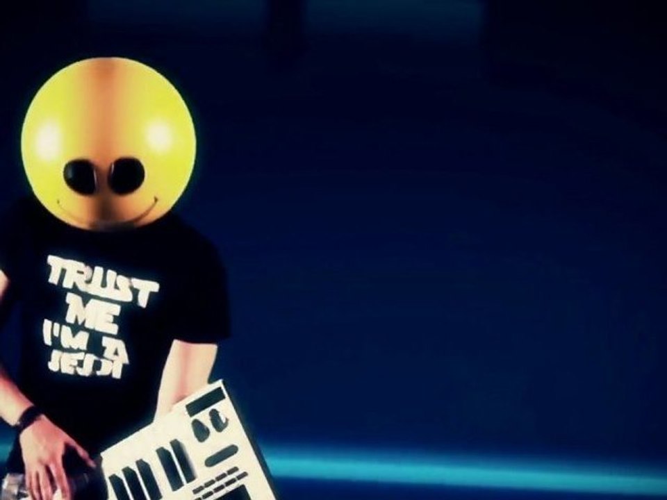 Mike Candys & Evelyn feat Patrick Miller - One Night In Ibiza (Official Video)