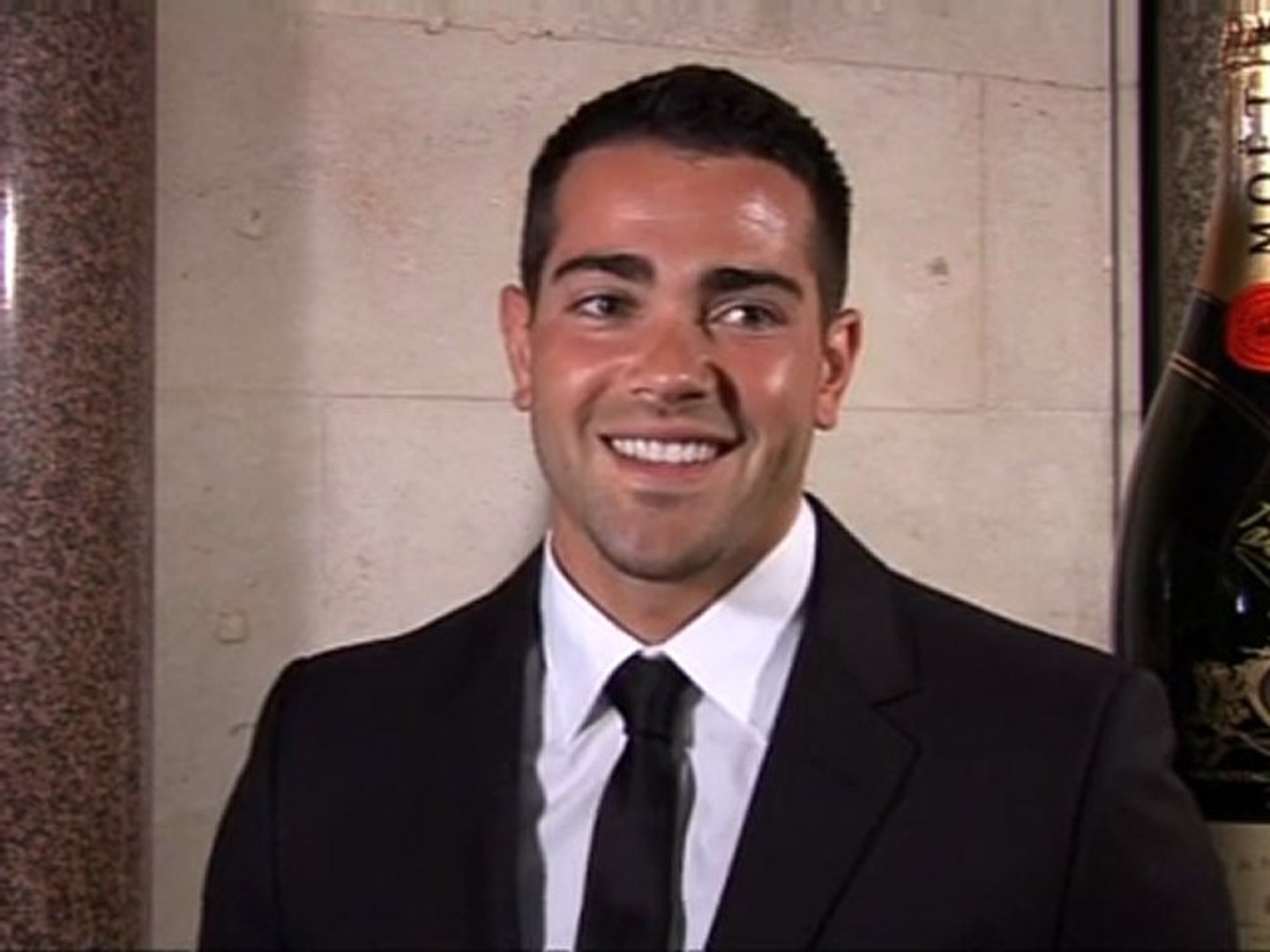 ⁣Jesse Metcalfe talks sex scenes in Dallas remake