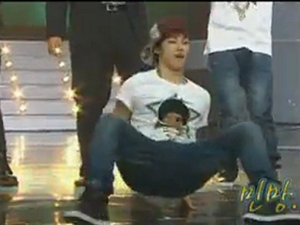 B2ST - LEE GIKWANG  SEXY DANCE 100909 STAR DANCE BATTLE
