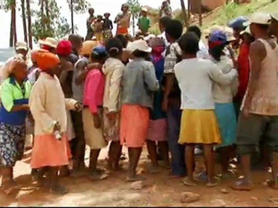 Mifankatiava (FARAH JONES)