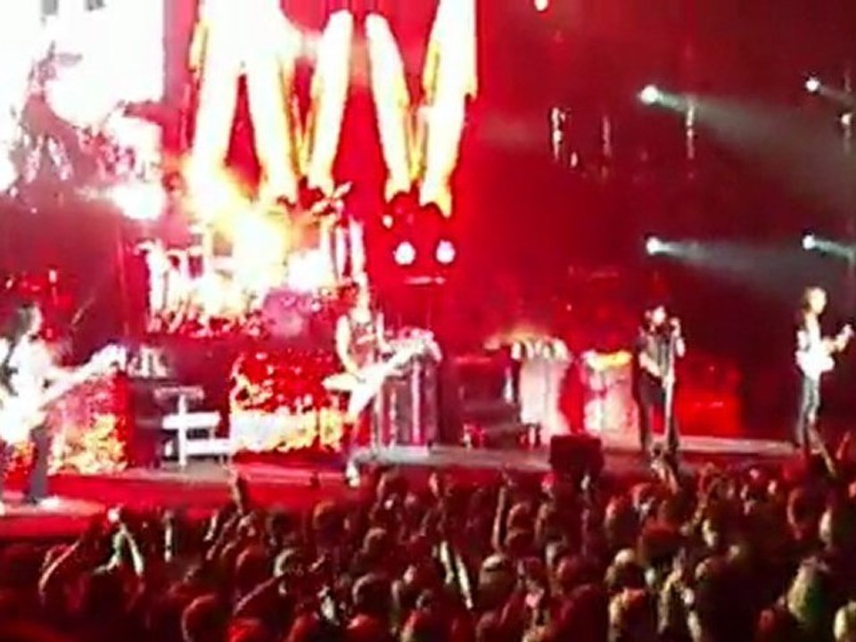 Scorpions - Still Loving You (Live)