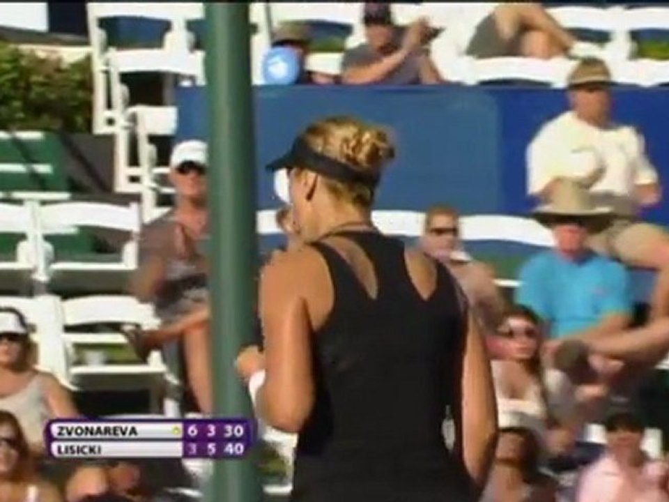 Zvonareva makes semis at Carlsbad