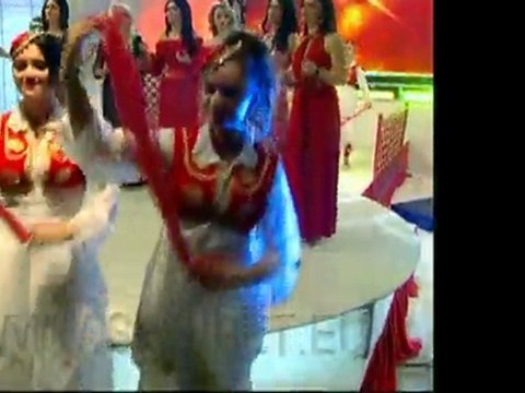 MOTRAT MUSTAFA 2010 Keng Popullore WWW.SHQIPET.EU