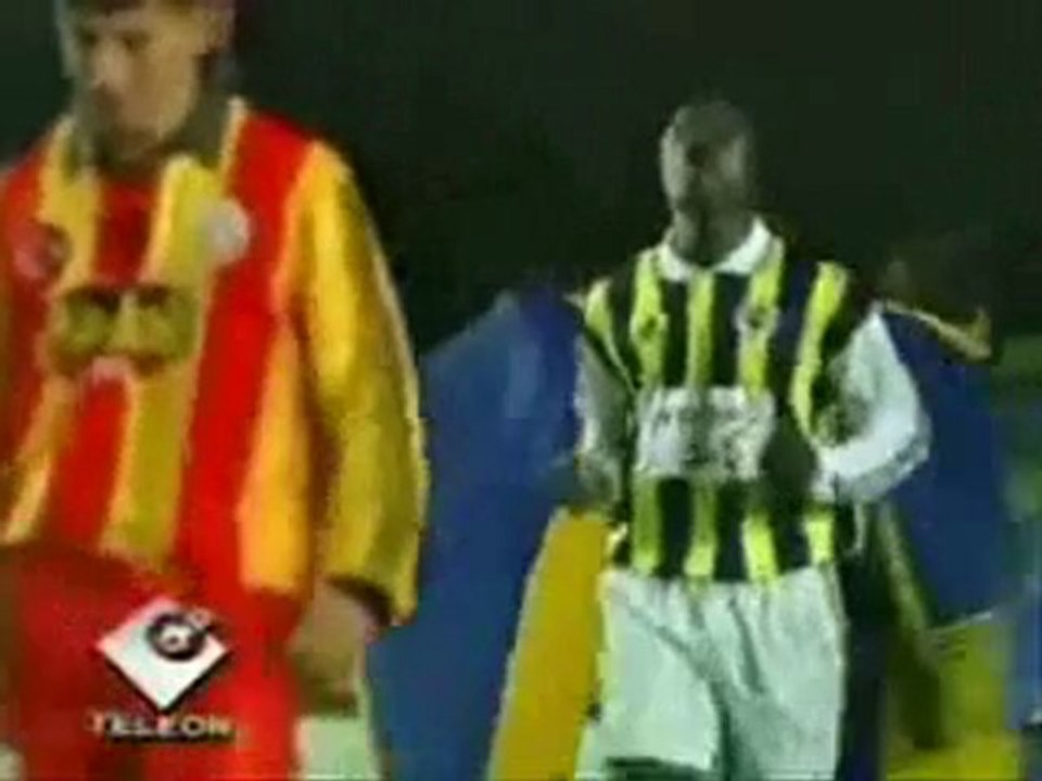 Johnson'un Galatasaray'a 82'de Attığı Muhteşem Gol (26.03.2000)