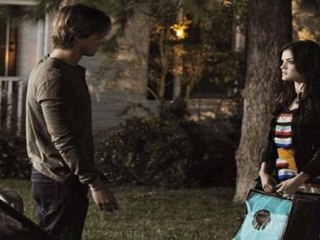 Pretty Little Liars season 2 episode 9 Picture This