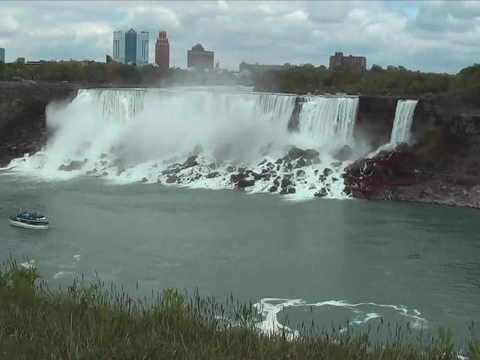 Macadam  Magazine spécial Canada   "Les chutes du Niagara"