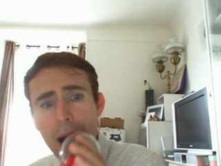 Wiwi égratigne "du rouge et des passions"