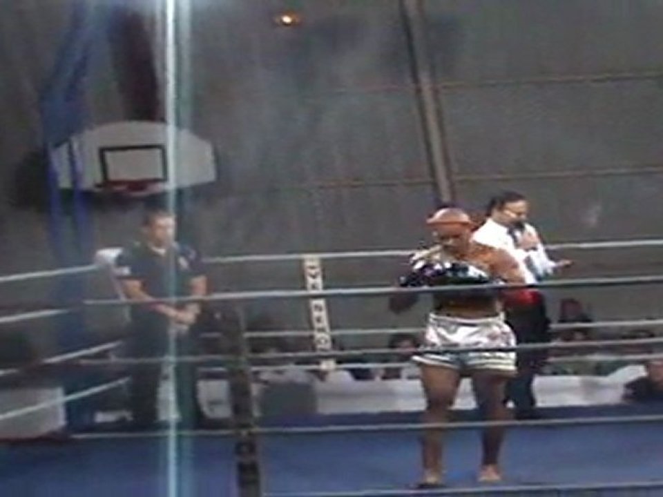 Entrée Essahraoui Touffik - demi finale tournoi - Gala du phenix 3 - 02-07-11 phenix muaythai