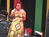 Etana Geel 2011