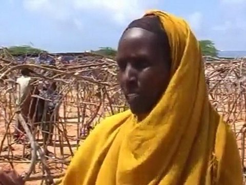 Bandits raid Somali refugee camp