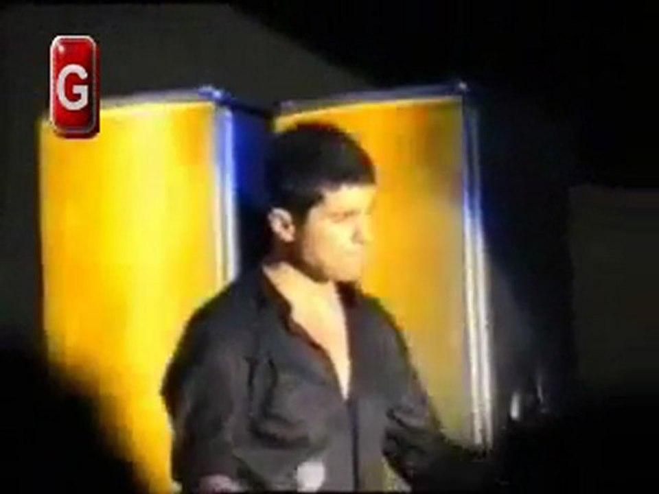 Özcan Deniz-Yalan mı?-Yalova Konseri-(01.08.2011)