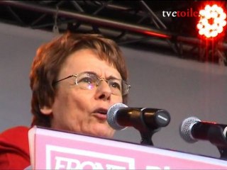 Martine Billard au Meeting du Front de Gauche - Place Stalingrad - Paris (29 juin 2011)