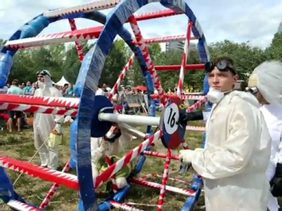 Russie: une compétition d'objets volants insolites à Moscou