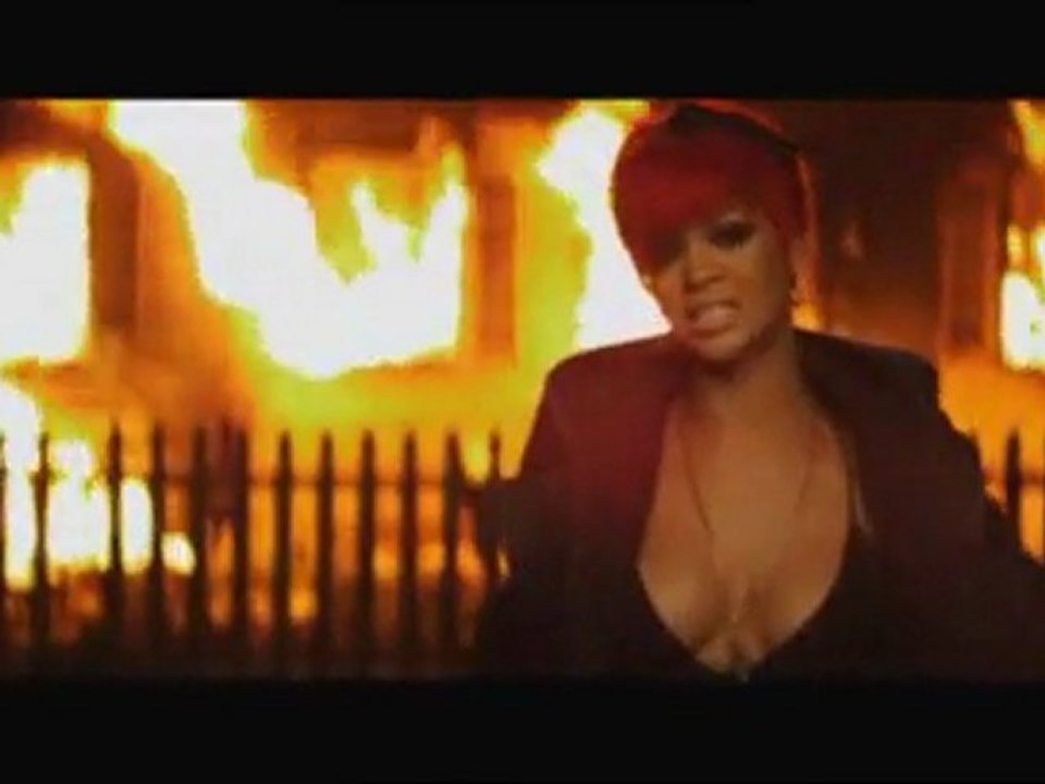 Eminem ft rihanna love the way you lie - By Mstfa.