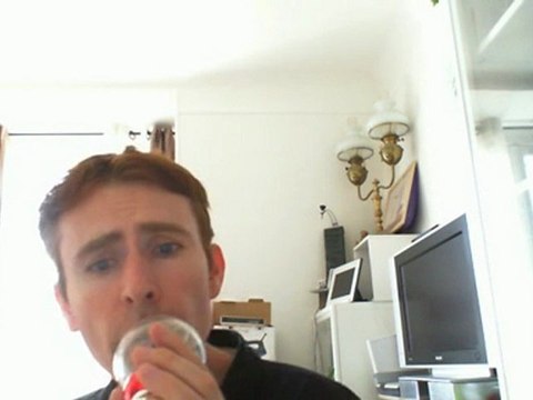 Wiwi égratigne un beau grand slow