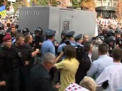 За Юлию Тимошенко вступились ее сторонники