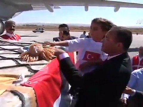 BEZ BEBEĞİNİ SOMALİ'YE GÖNDERDİ