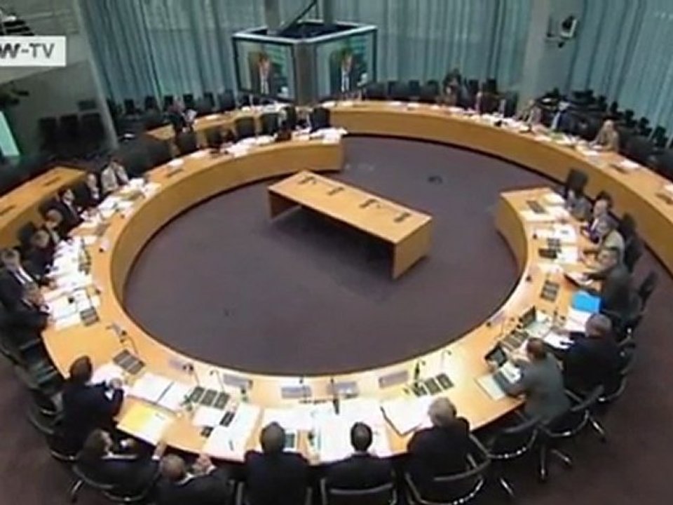 Democracy at Work - The International Parliamentary Scholarship Turns 25 | People & Politics