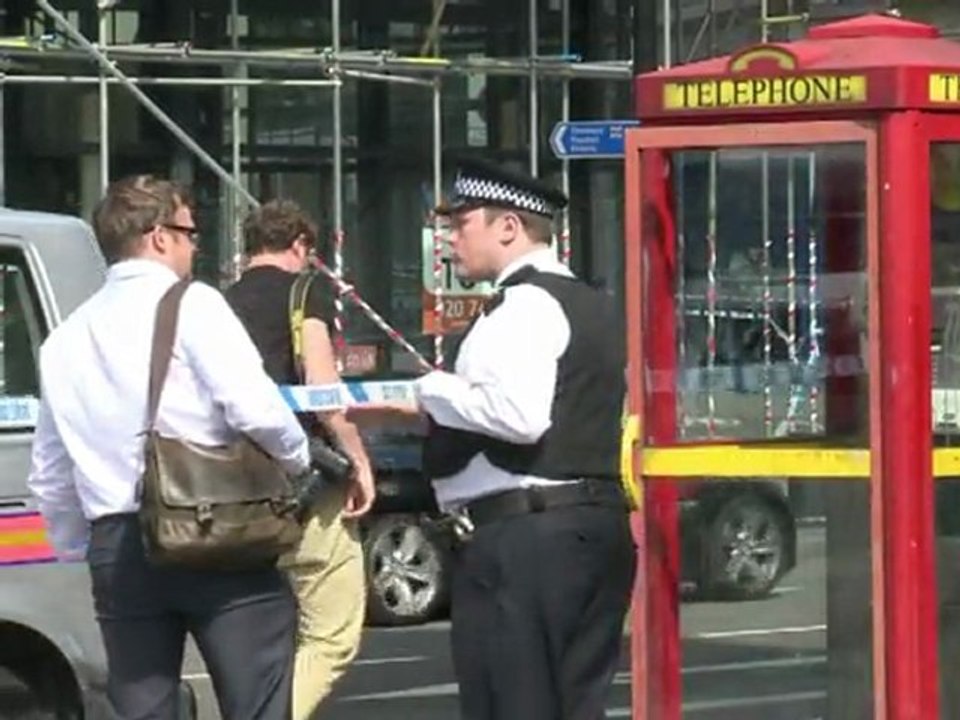 London riots spread to Brixton, suburbs