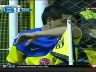 Οπαδοί της Ολίμπο φτύνουν τον Ρικέλμε