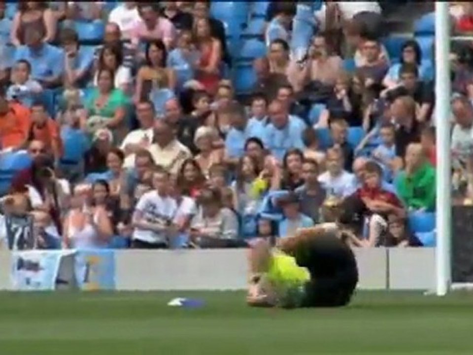 Tevez trainiert... mit Manchester City