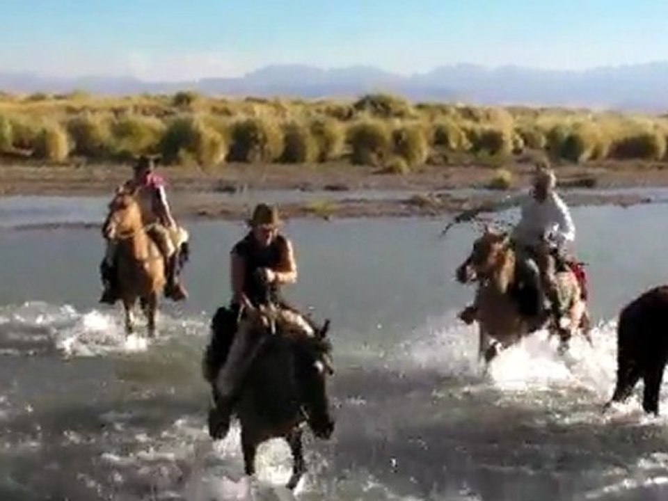 Traversée de la rivière tous ensemble