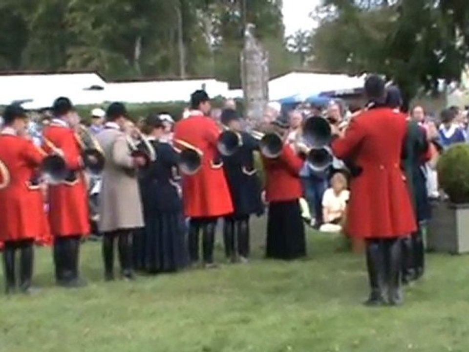 CARROUGES 2011 venerie dans l'ouest