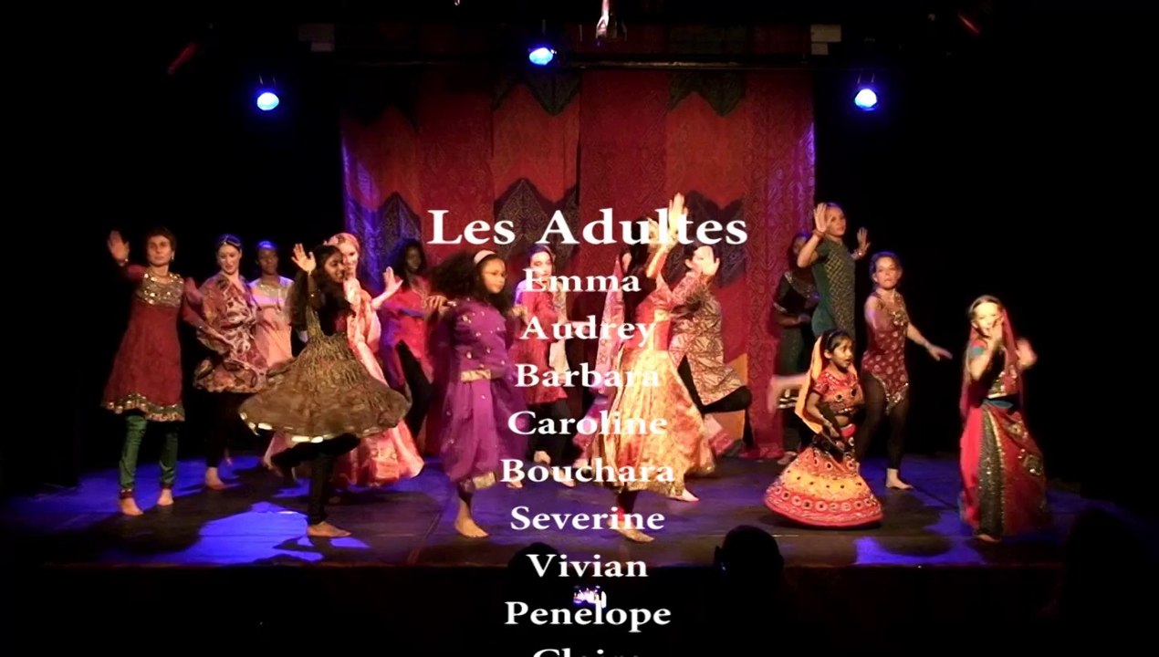 SPECTACLE DE FIN D'ANNEE 2011