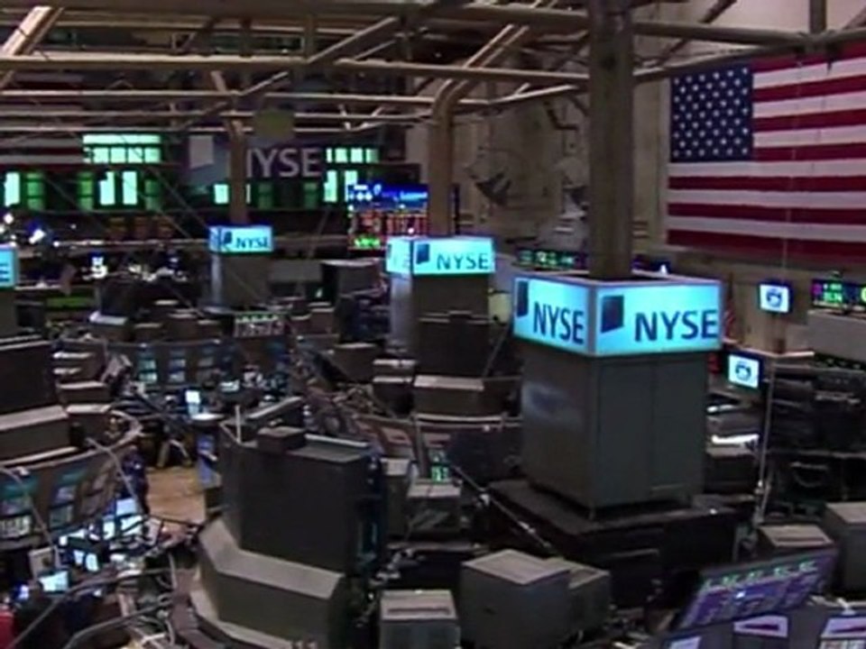 Arabic-web-US loses top AAA rating, world digests downgrade