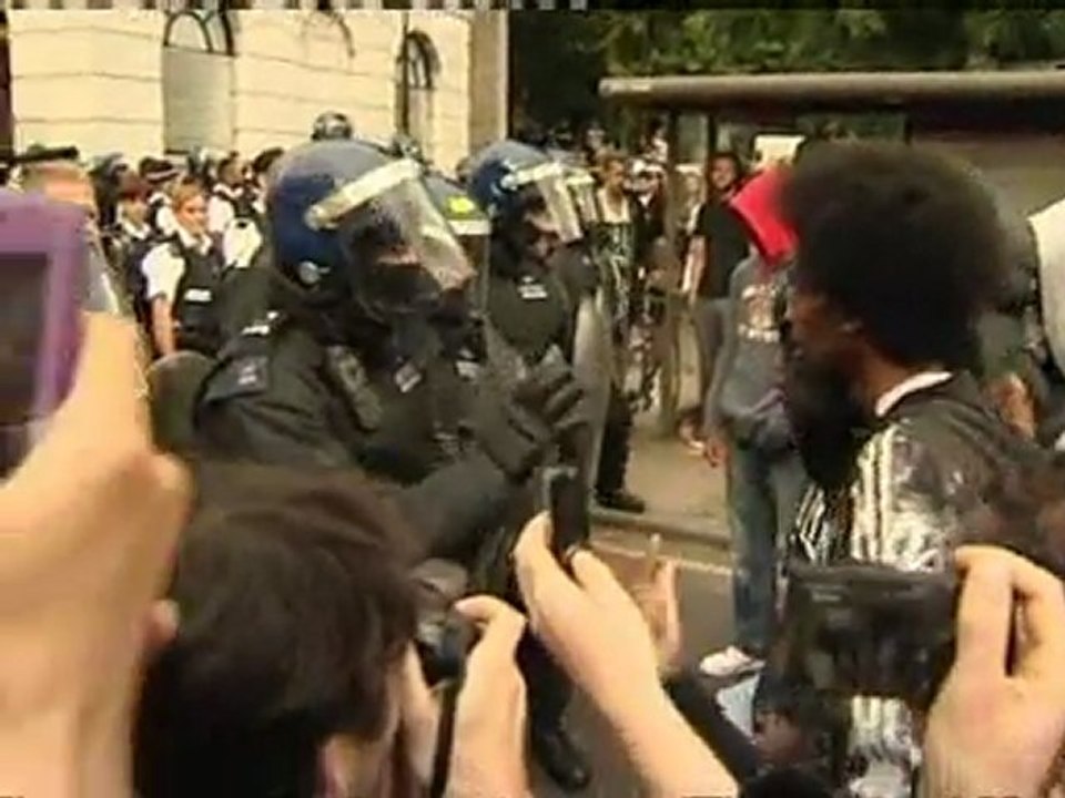 London riots: Violence erupts in different areas