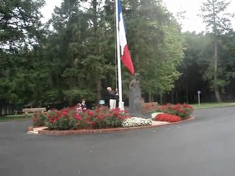 Levée des couleurs Neuvy sur Barangeon