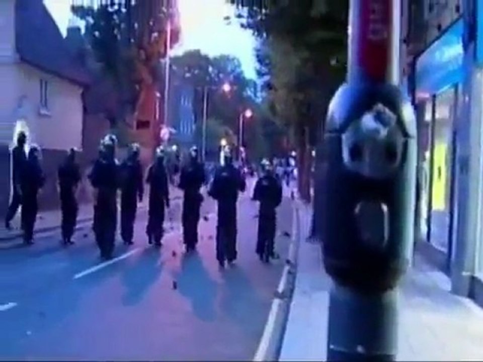 London Riot - Unrest in Tottenham, Liverpool, Enfield, Croydon, Birmingham, Hackney